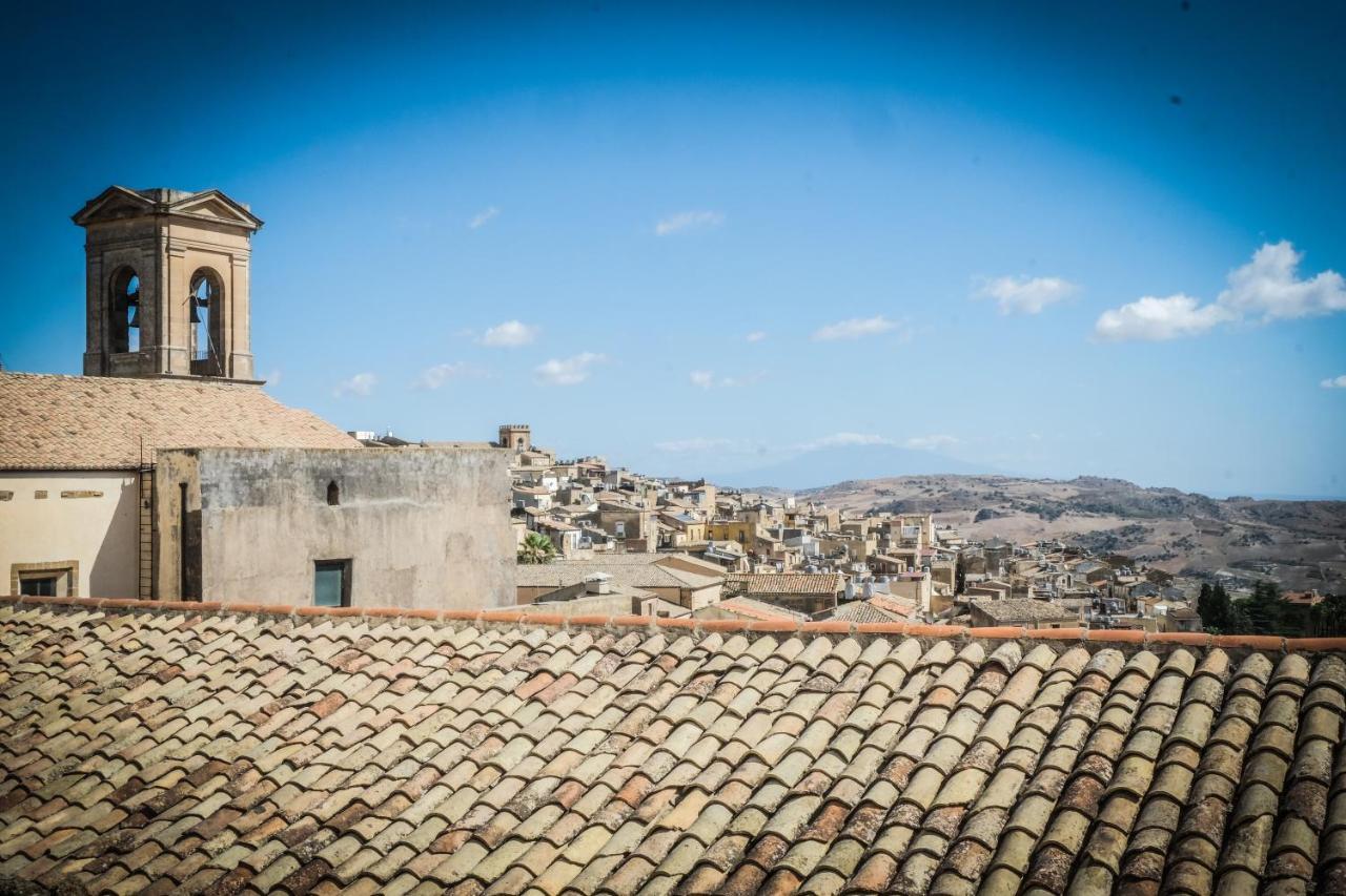 I Colori Della Sicilia Noblesse Apartment Калтаджироне Екстериор снимка