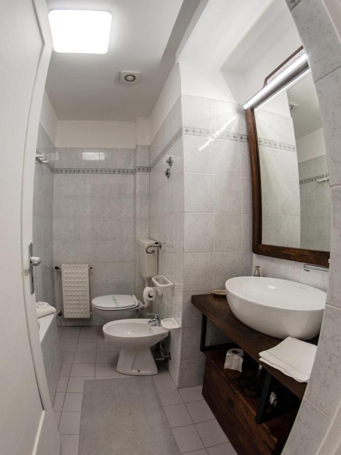 I Colori Della Sicilia Noblesse Apartment Калтаджироне Екстериор снимка