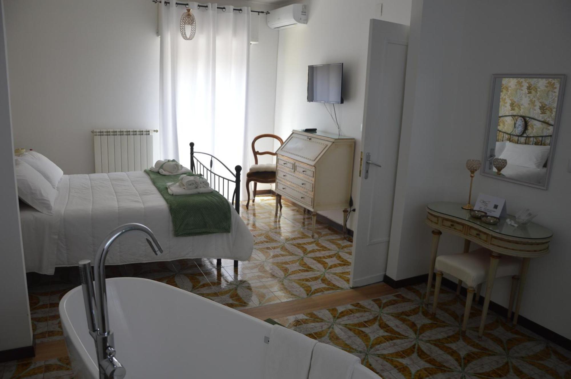 I Colori Della Sicilia Noblesse Apartment Калтаджироне Екстериор снимка
