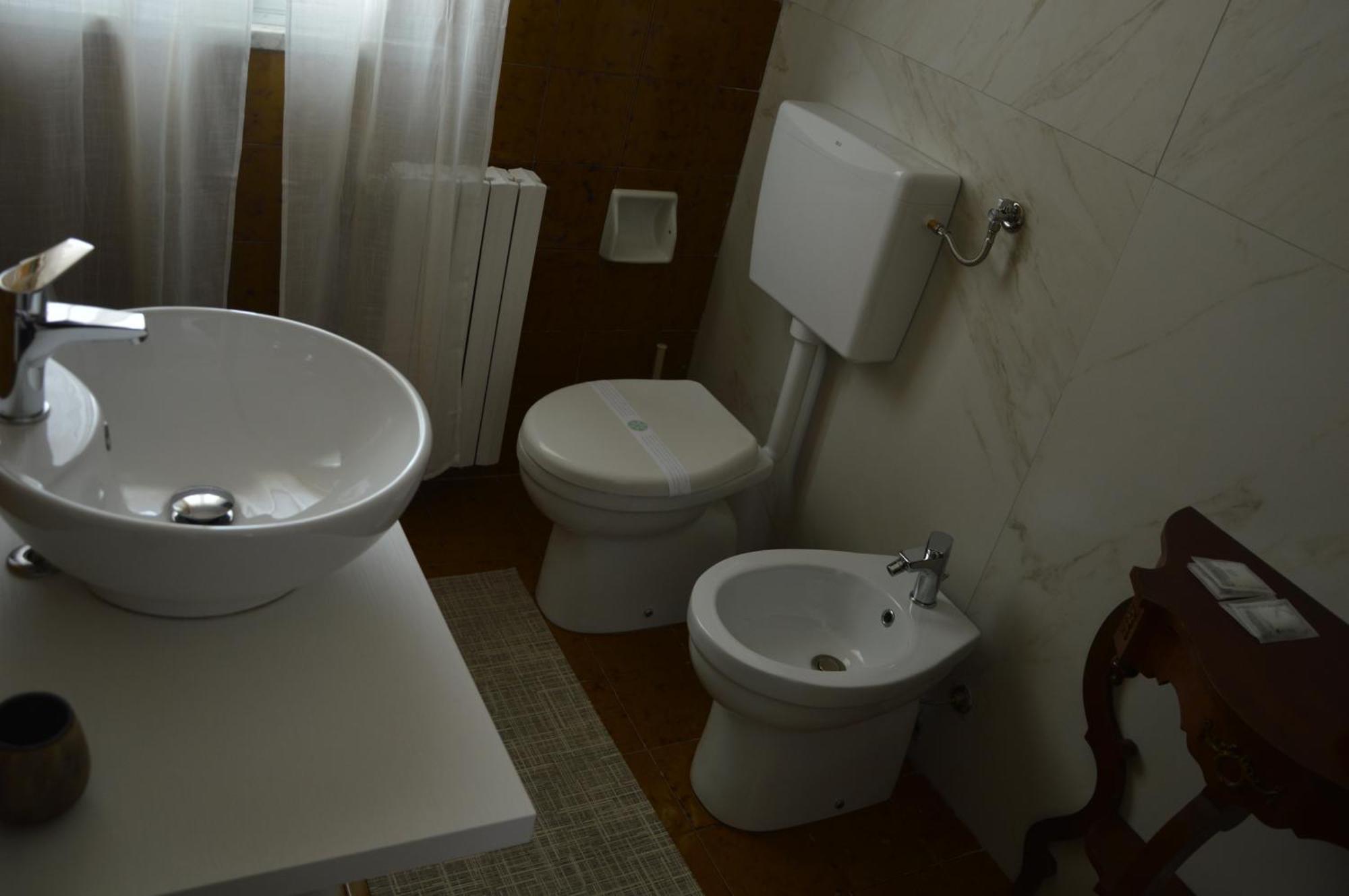 I Colori Della Sicilia Noblesse Apartment Калтаджироне Екстериор снимка