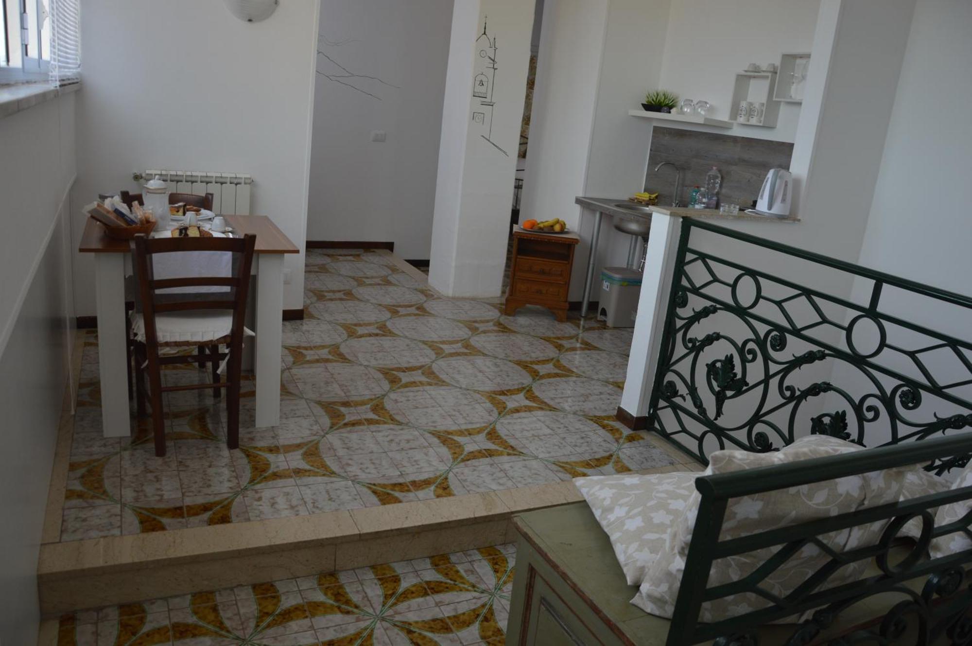 I Colori Della Sicilia Noblesse Apartment Калтаджироне Екстериор снимка