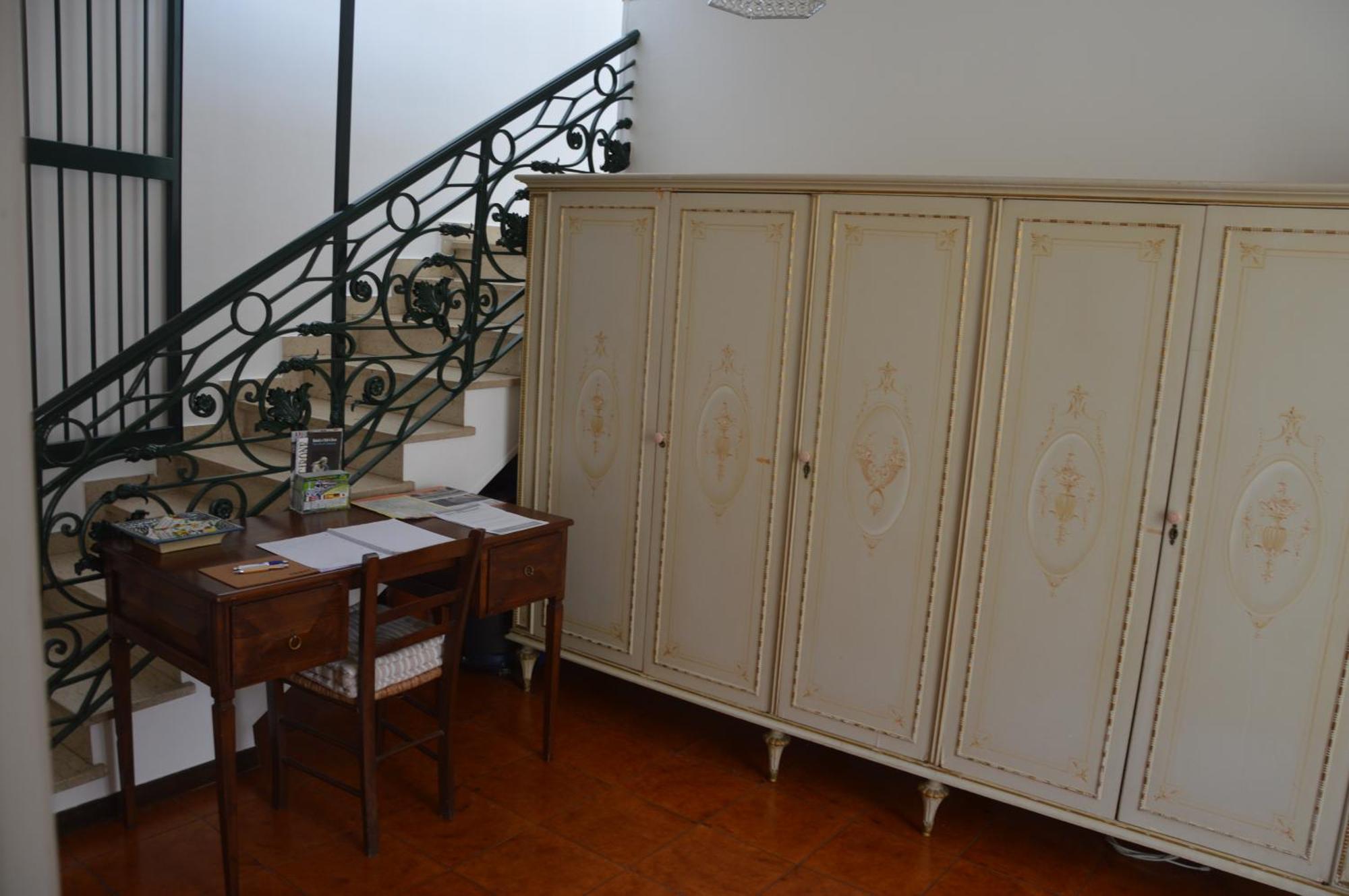 I Colori Della Sicilia Noblesse Apartment Калтаджироне Екстериор снимка